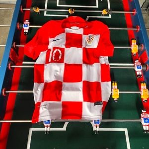 CROATIA 2012 L. MODRIC SOCCER JERSEY VTG SIZE M